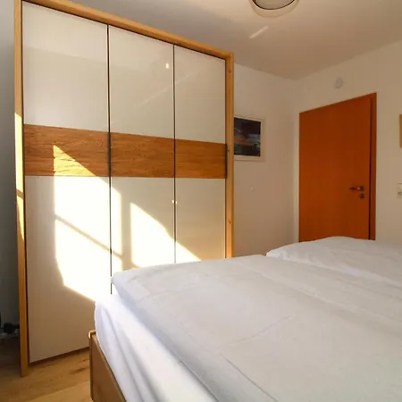 Appartementhaus Seewind 4 *