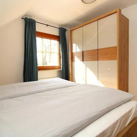 Apartment Appartementhaus Seewind 4 *