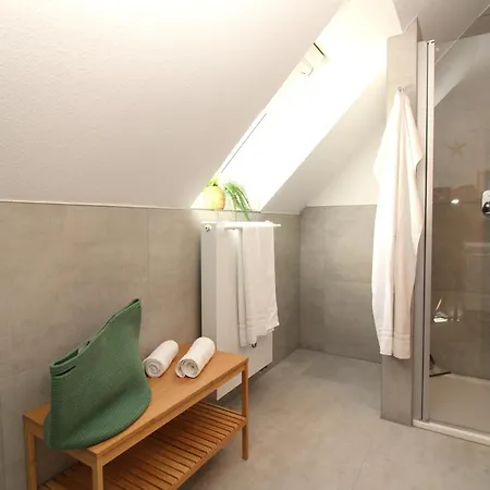 Appartementhaus Seewind 4 *